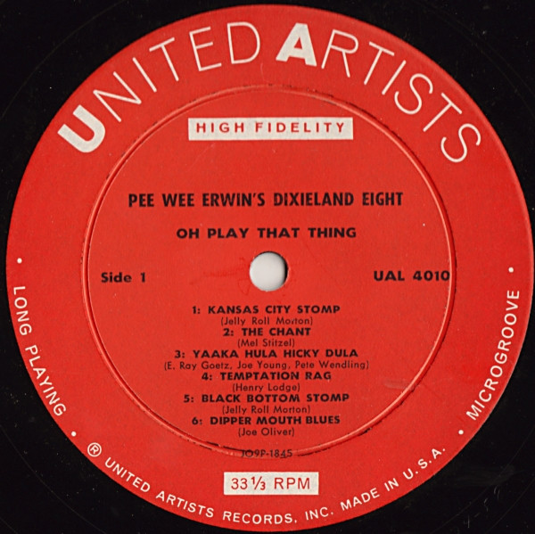 Pee Wee Erwin's Dixieland Eight - Oh Play That Thing!